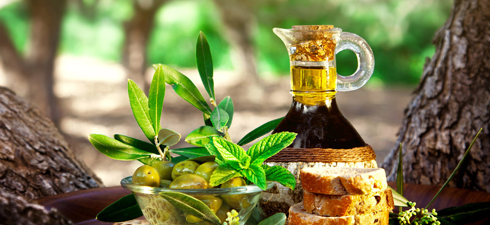 Cretan olives and olive oil